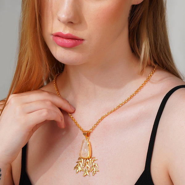 Tree Style Quartz Pendant in Semi Precious Stone: 18K Gold Plated