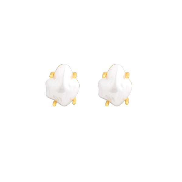 Pearl Delight Earrings: 18K Gold Plated