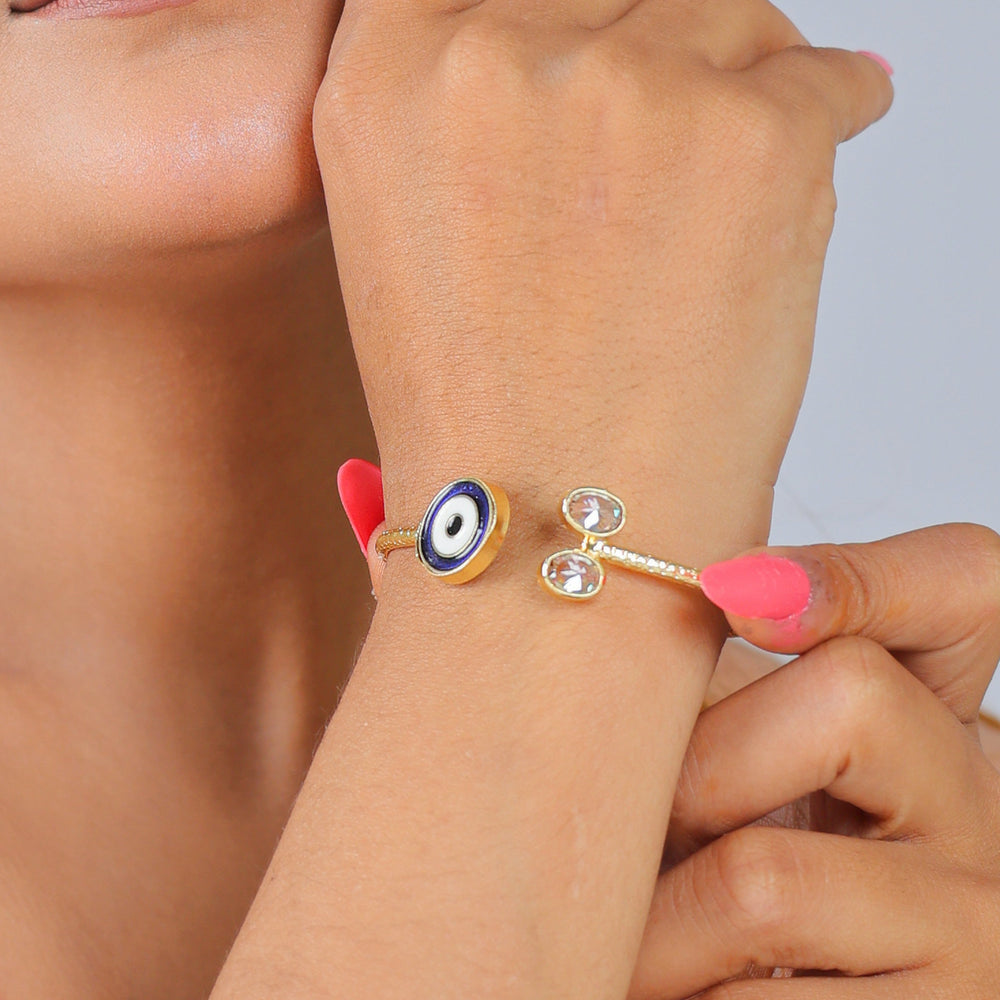 Round Evil Eye Bracelet in Brass: 18K Gold Plated