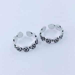 Daisy Essential Oxidised Silver Toe Ring: 925 Sterling Silver