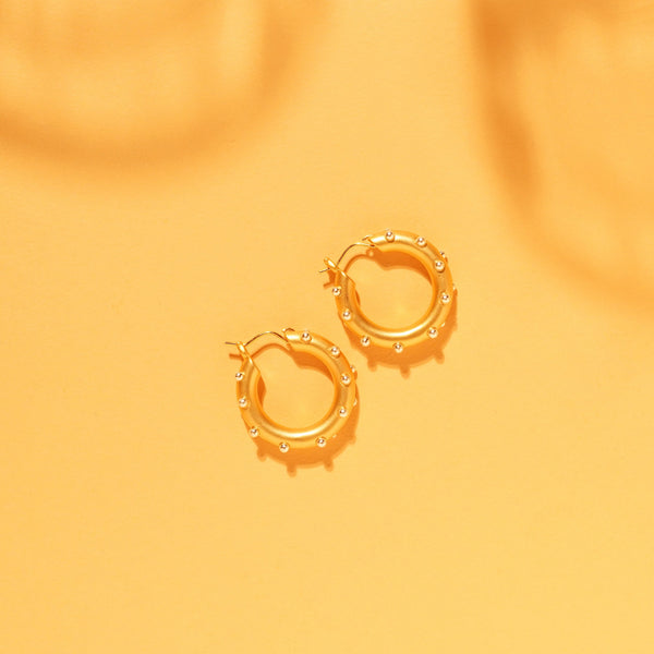 Oval Pearly Hoops: 18K Gold Plated