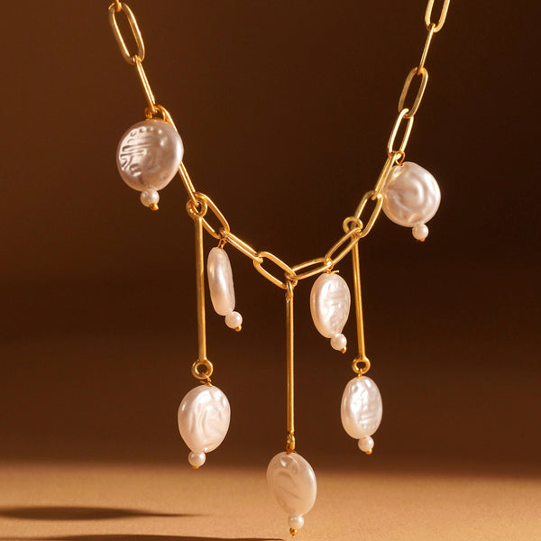 Pearly Delight Statement Necklace: 18K Gold Plated
