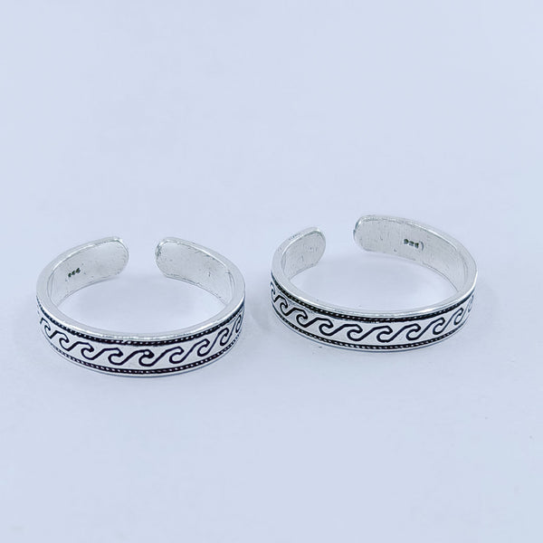 Elegant Pattern Oxidised Silver Adjustable Toe Ring: 925 Sterling Silver