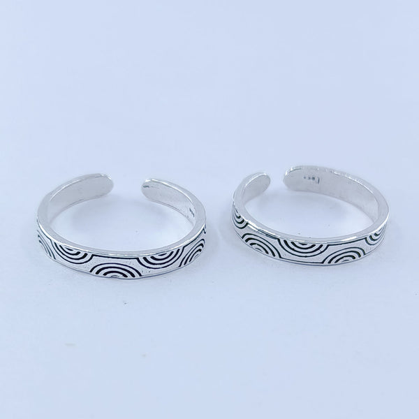 Circle Pattern Oxidised Adjustable Toe Ring: 925 Sterling Silver
