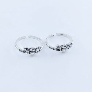 Dragon Fly Oxidised Adjustable Toe Ring: 925 Sterling Silver