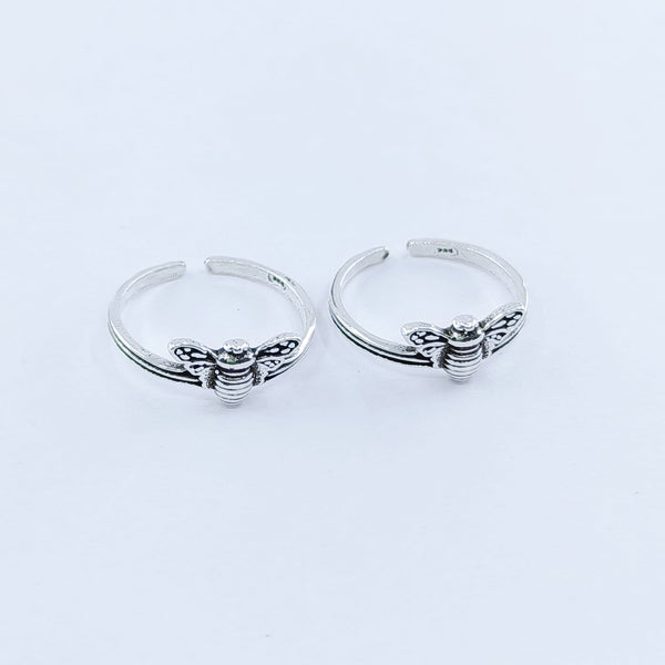 Dragon Fly Oxidised Adjustable Toe Ring: 925 Sterling Silver