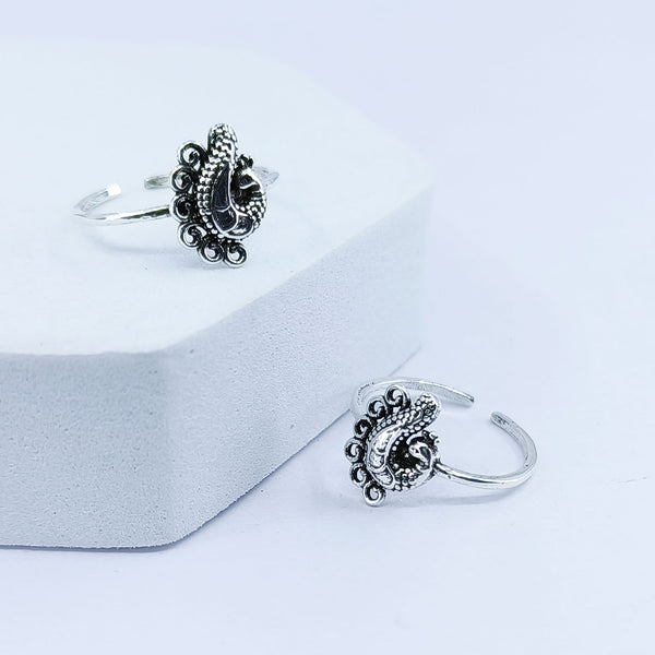 Dove Shaped Oxidised Adjustable Silver Toe Ring: 925 Sterling Silver