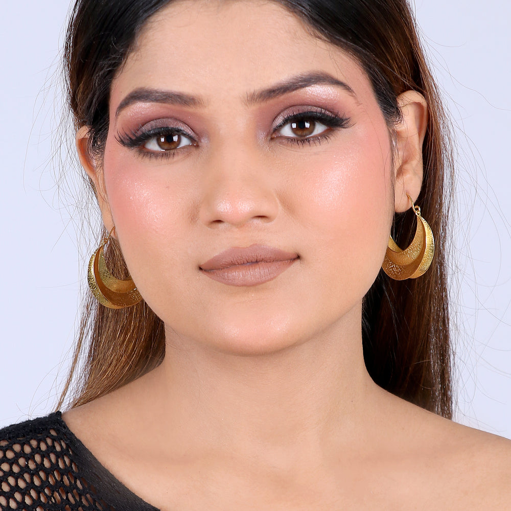 Gold Round Boat Stye Earring: 18K Gold Plated