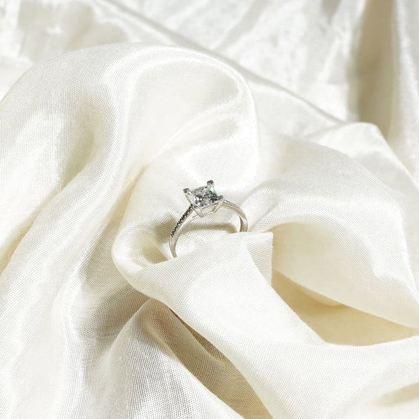 Uniquely Crafted Square Adjustable Lab Grown Moissanite Diamond Ring 2 Carat