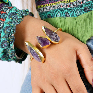 Razare Braclet Big Purple Stone Bracelet: 18K Gold Plated