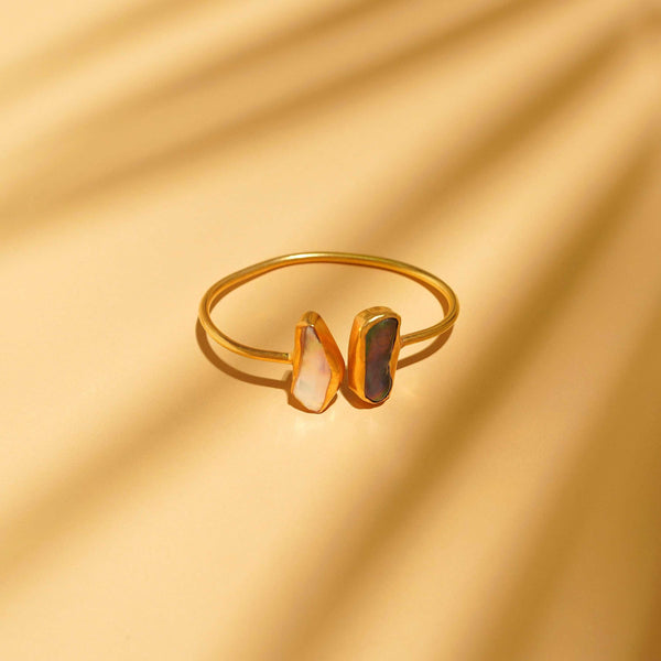 Razare Braclet Black Semi Precious Bracelet: 18K Gold Plated