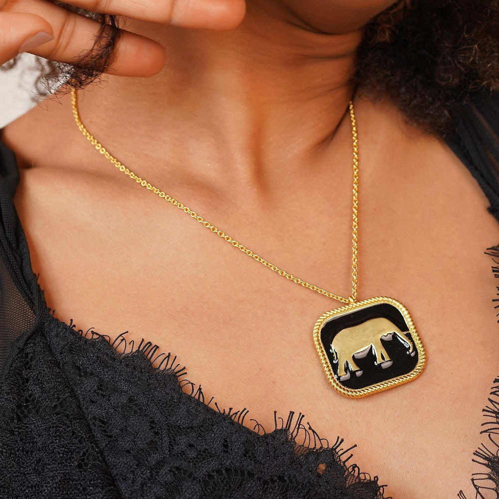 Razare Necklace Elephant Pendant: 18K Gold Plated