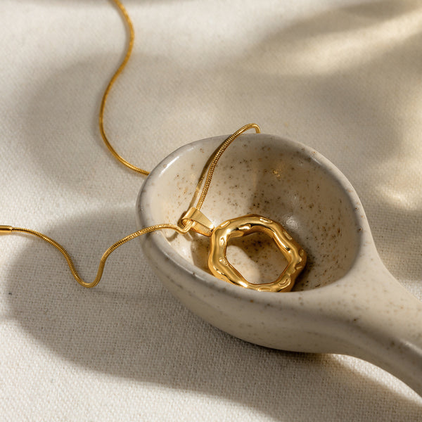 Razare Necklace Teesta Minimal Gold Irregular Loop Pendant Necklace for Women | Premium Stainless Steel Waterproof Chain | Everyday Elegant Jewelry
