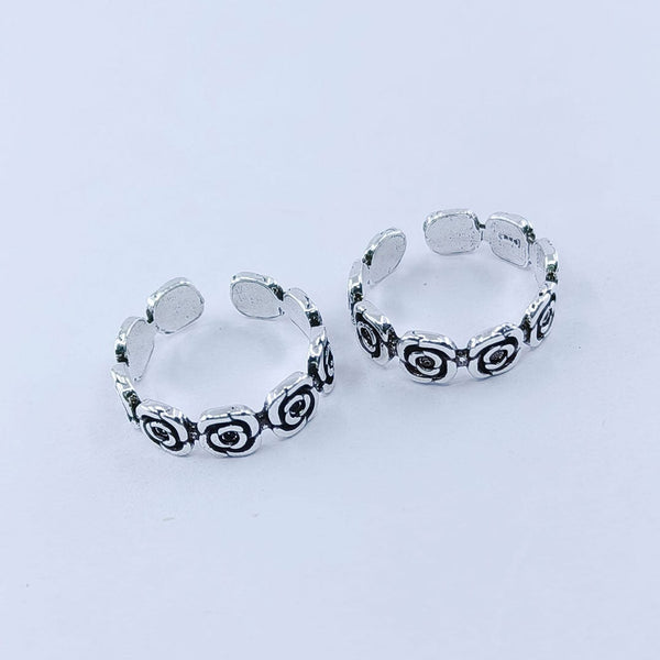 Teesta Daisy Essential Oxidised Silver Toe Ring: 925 Sterling Silver
