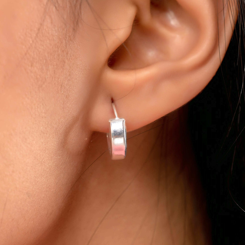 Teesta Earrings Timeless Silver Mini Hoops
