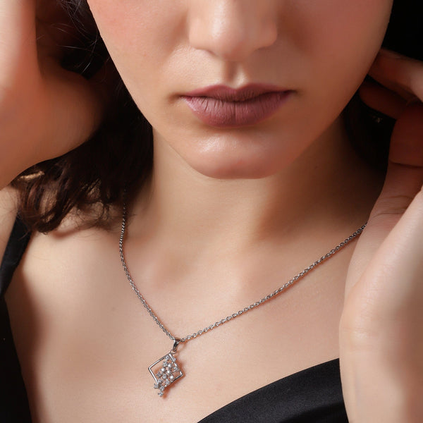 Teesta Geometric Brilliance Necklace