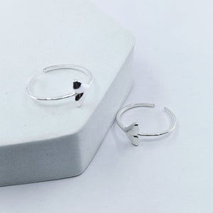 Teesta Mermaid Tale Adjustable Silver Toe Ring: 925 Sterling Silver