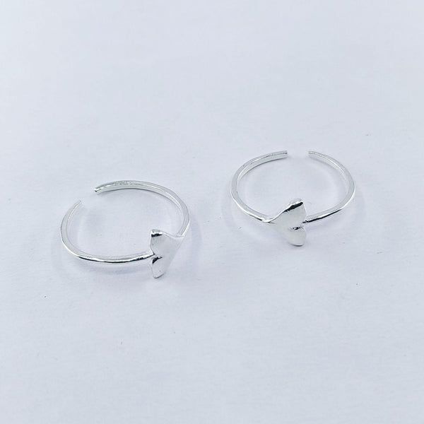 Teesta Mermaid Tale Adjustable Silver Toe Ring: 925 Sterling Silver