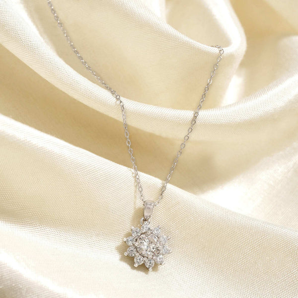 Teesta Necklace Elegant Daisy Moissanite Solitaire Diamond Necklace 1.0 Carat