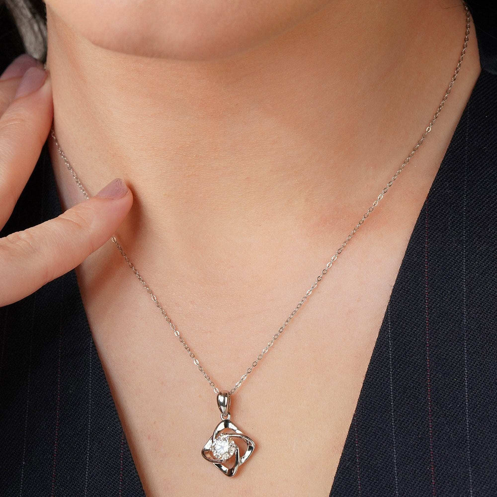 Teesta Necklace Flowering Moissanite Diamond Necklace 1.0 Carat