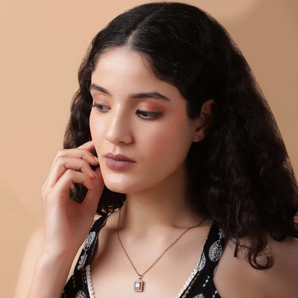Teesta Necklace Luxe Radiance Silver Necklace