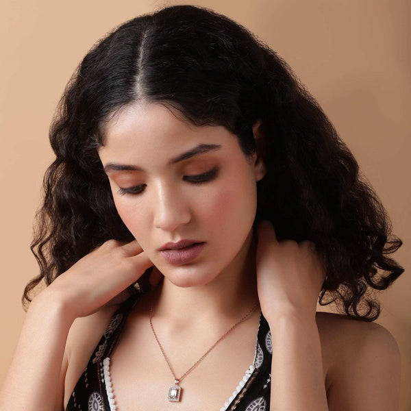 Teesta Necklace Luxe Radiance Silver Necklace