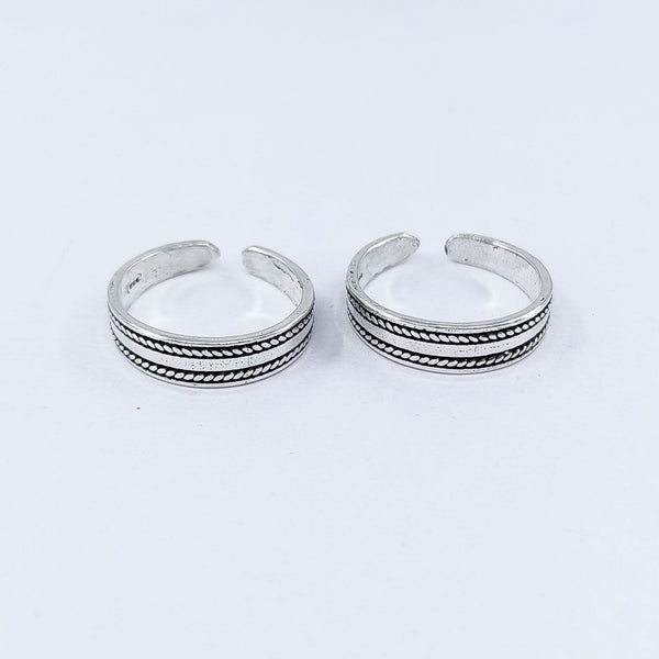 Teesta New Addition Oxidised Silver Toe Ring