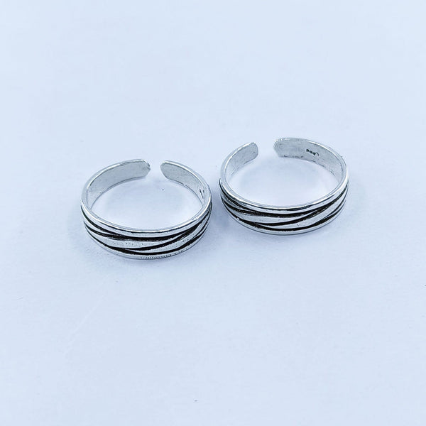 Teesta Pattern Defined Oxidised Silver Toe Ring: 925 Sterling Silver