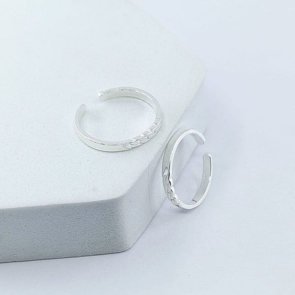 Teesta Plain Classic Adjustable Silver Toe Ring: 925 Sterling Silver
