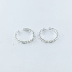 Teesta Plain Classic Adjustable Silver Toe Ring: 925 Sterling Silver